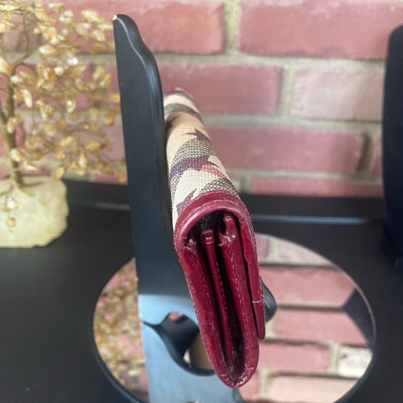 🔥Burberry 🔥long🔥 wallet🔥 - Picture 4 of 11